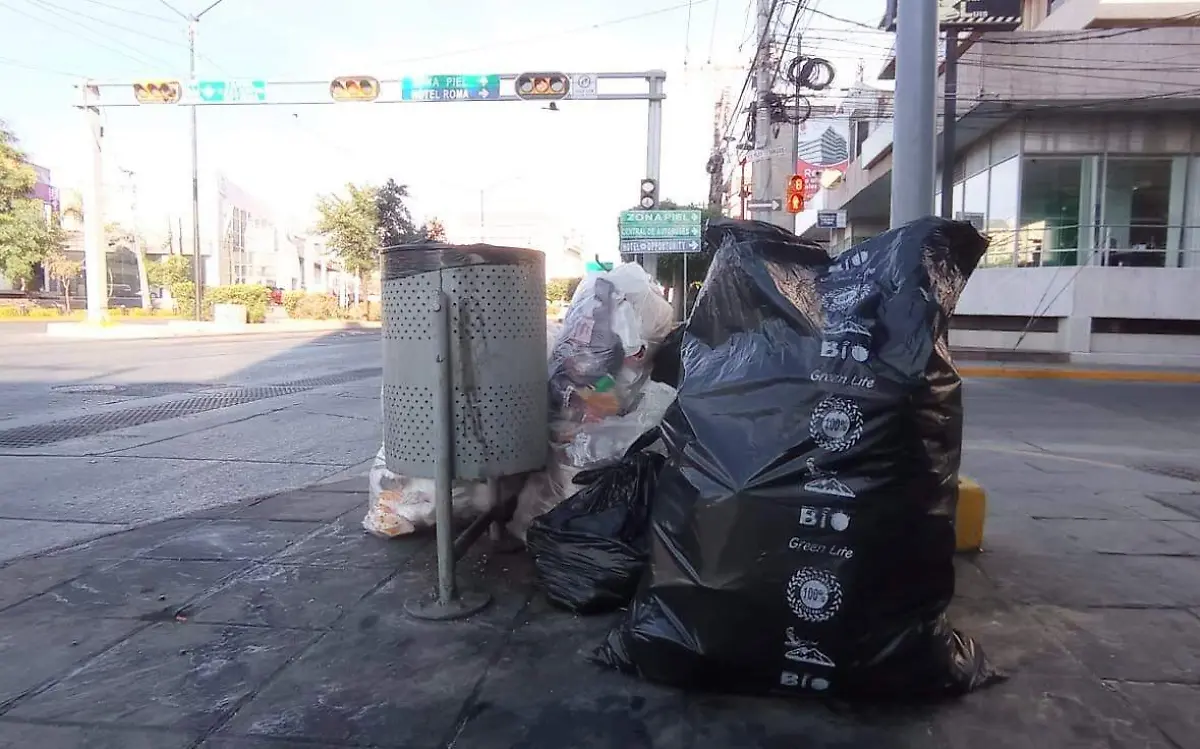 MONTSERRAT RAMIREZ - BASURA EN CENTRAL 4